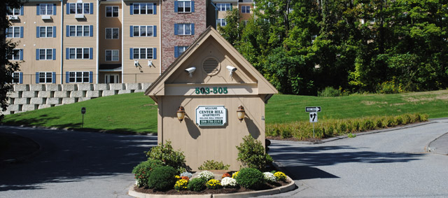 Center Hill Apartments - entrance view